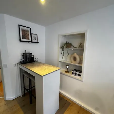 Bg Living & Hosting - Stilvolles Im Herzen Der Stadt - Wlan Inklusive Apartamento Tréveris